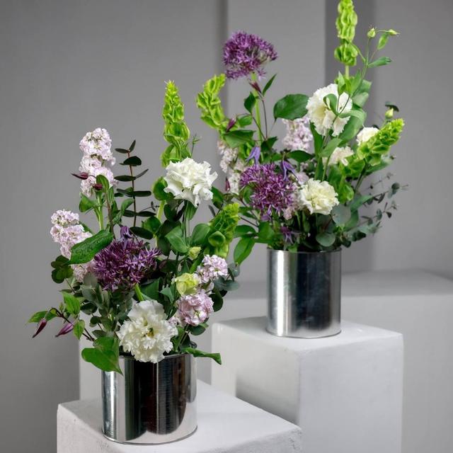 Авторская композиция с эустомой и аллиумом (в двух размерах)