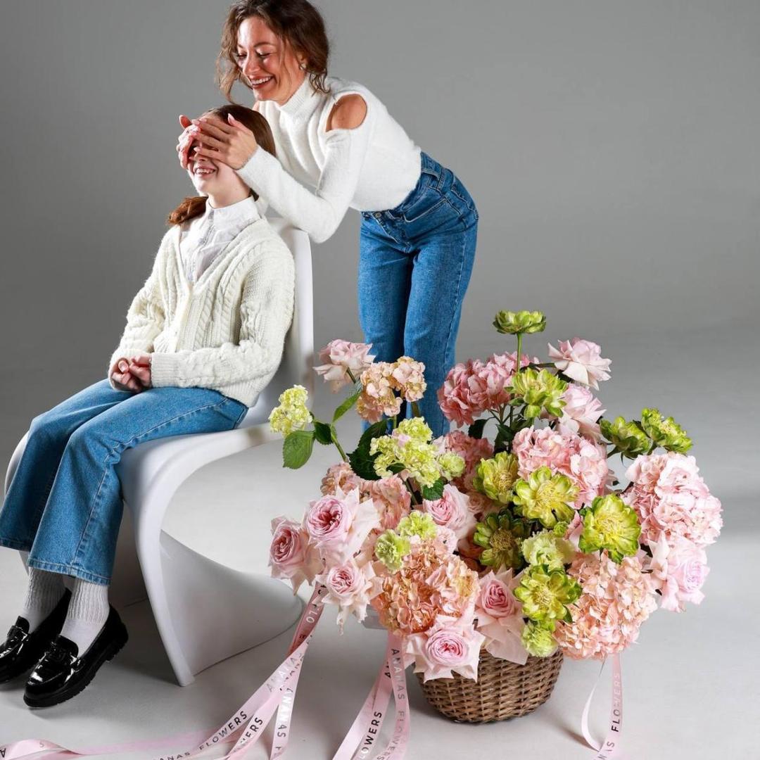 Композиция в корзине Розовый замок