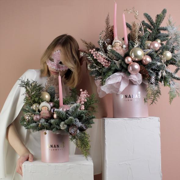 КОМПОЗИЦИЯ В КОРОБКЕ СО СВЕЧАМИ В РОЗОВОЙ ГАММЕ (в двух размерах)