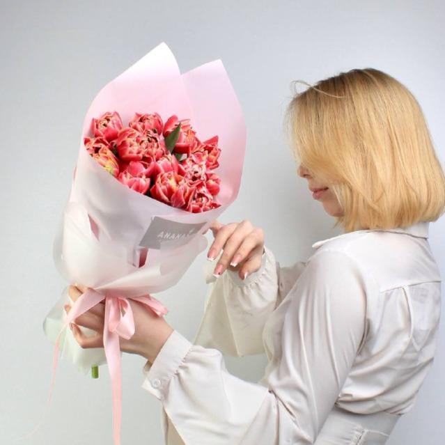 Монобукет из пионовидных тюльпанов (в двух размерах)