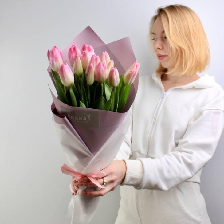 Букет из нежных тюльпанов (в трёх размерах)