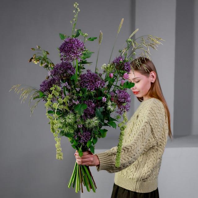 Авторский букет с аллиумом, амарантом и нигеллой Авторский букет с аллиумом, амарантом и нигеллой