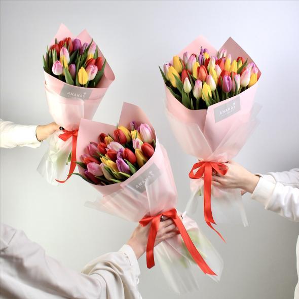 Букет из тюльпанов микс (в трех размерах) Букет из тюльпанов микс (в трех размерах)