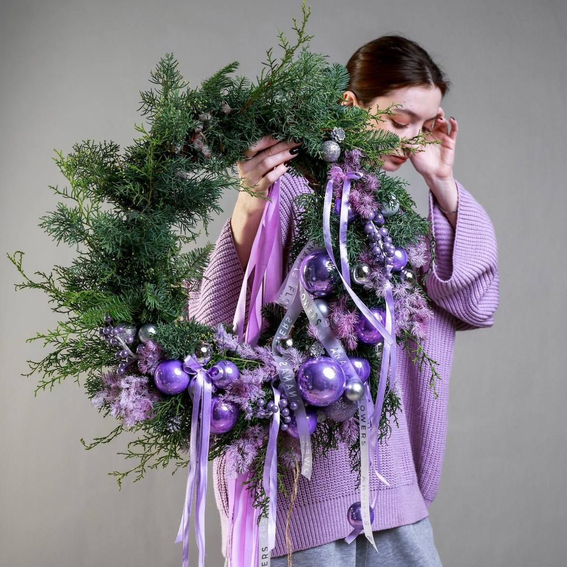 Новогодний венок из хвои Milka