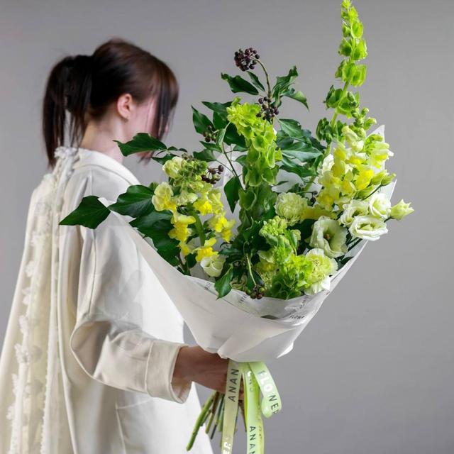 Авторский букет с зеленой молюцеллой Авторский букет с зеленой молюцеллой